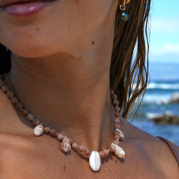 Caracolas necklace