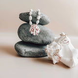 14K CLAM SHELL HUGGIES