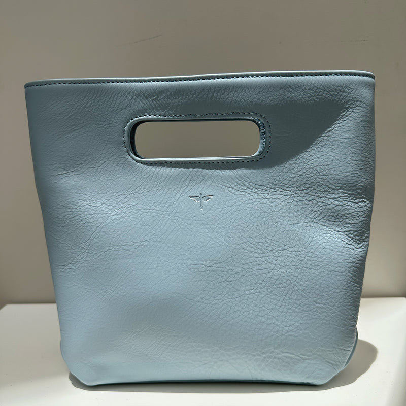 Hali clutch in Stone Blue