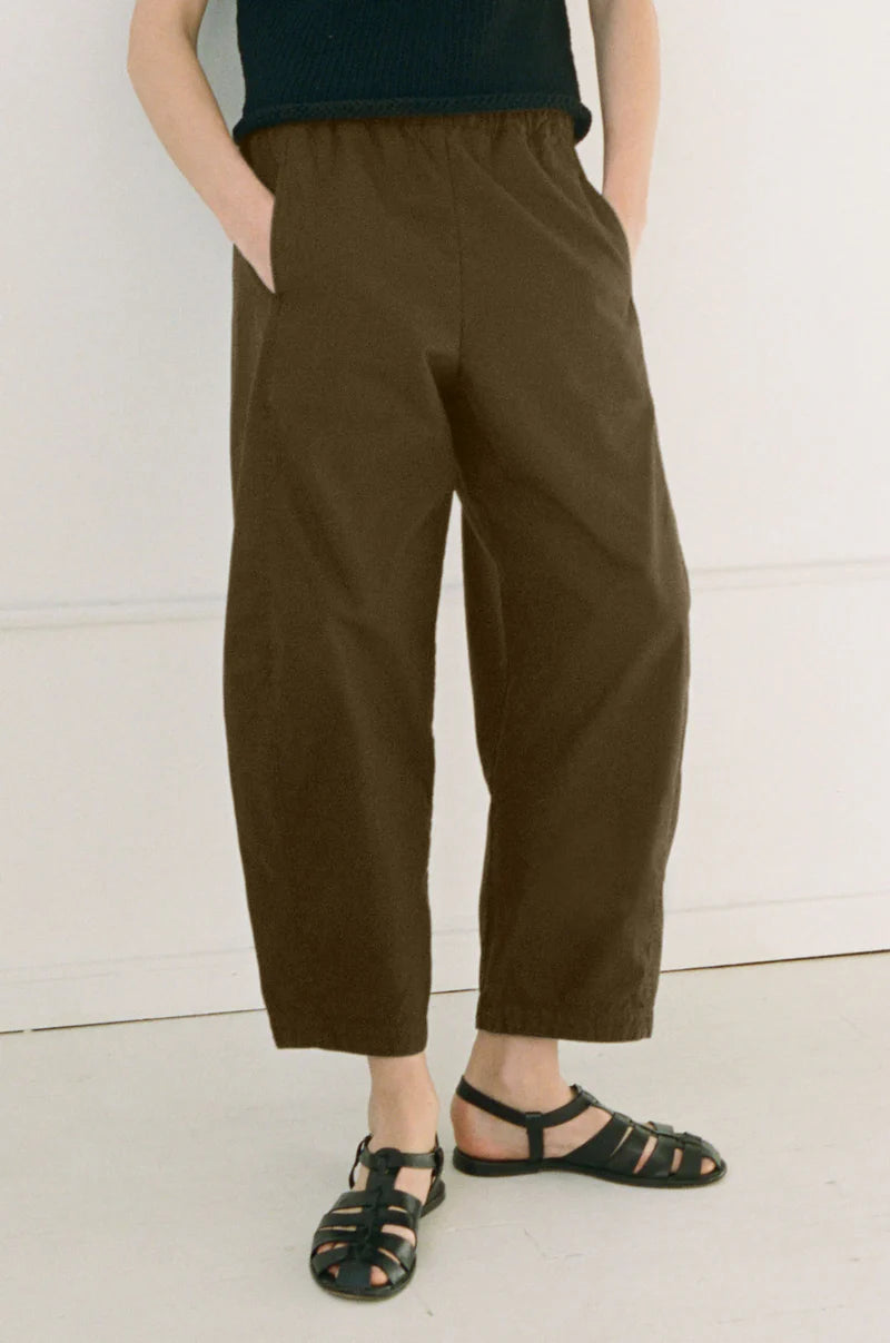Alba Pant