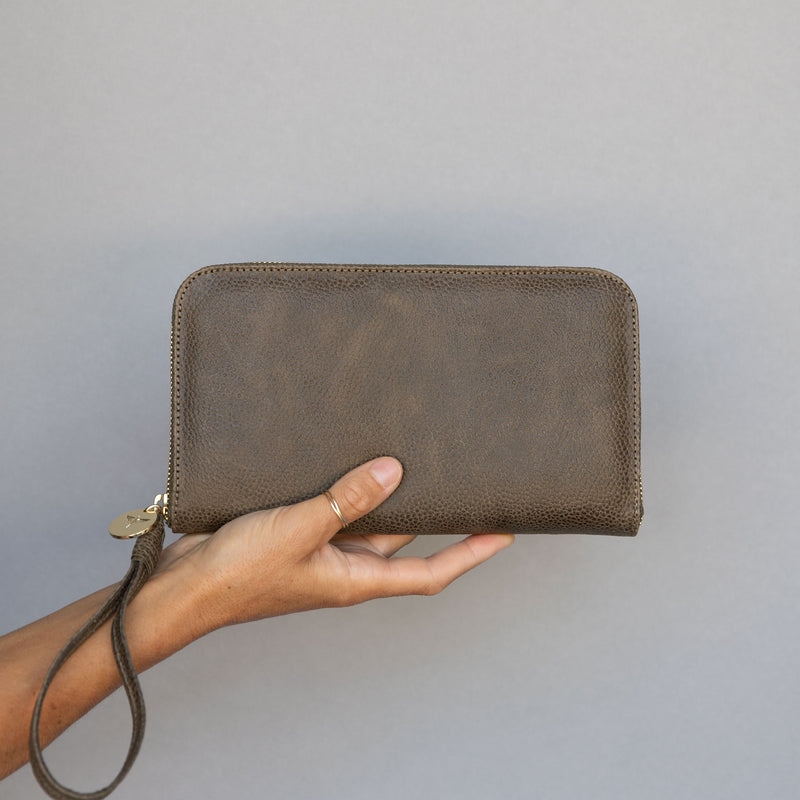 CLHEI Leather Zip Around Wallet